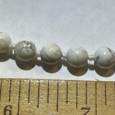 Vintage Asian HOWLITE Bead 30" Fashion Necklace w/Carved Howlite Fish in Good Preowned Condition as Pictured.