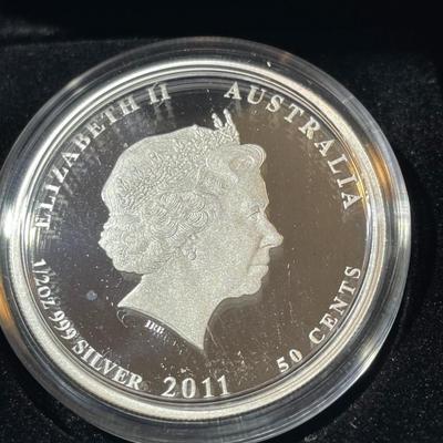 Australian Bush Babies DINGO 2011 Proof Colorized 1/2 Ounce .999 Fine Silver Coin Limited to 10,000 as Pictured.