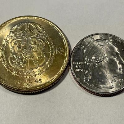 Sweden 1945-G Uncirculated Toned 2 Kronor Silver Coin KM#815 as Pictured.