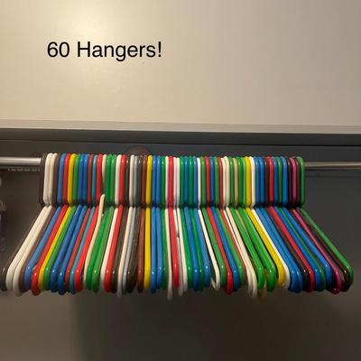 Plastic Hangers (60)