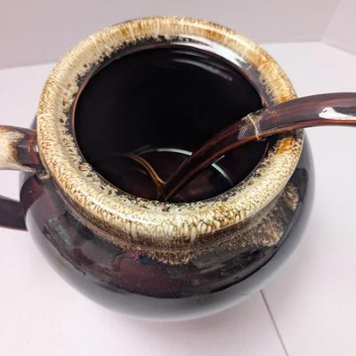 Pfaltzgraff Brown Drip Bean Pot & Ladle (K)