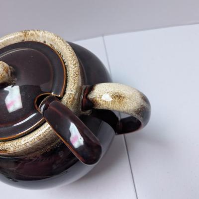 Pfaltzgraff Brown Drip Bean Pot & Ladle (K)