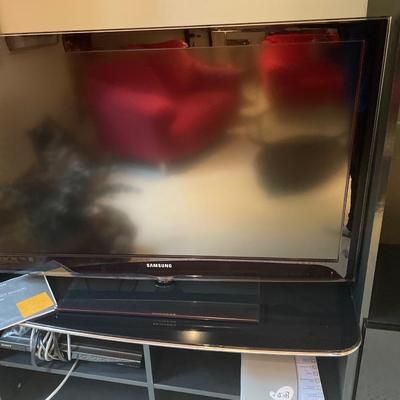 Samsung 40” TV and Sony DVD player