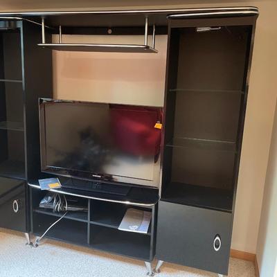 Black high gloss entertainment stand