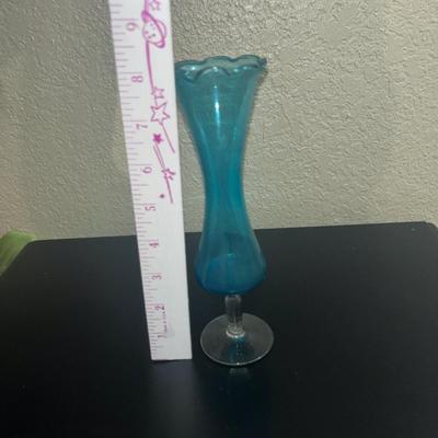 Vintage turquoise ruffled edge bud vase