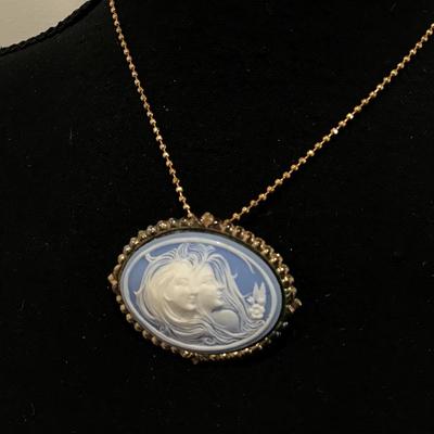 Vintage, blue white cameo sisters, cameo brooch/necklace