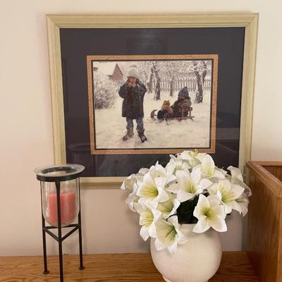 Decor with wooden garbage can