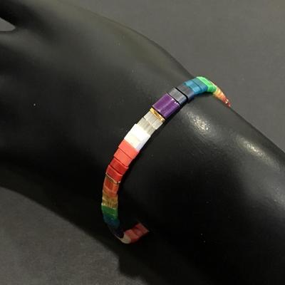 Cool vintage multicolor shell stretch bracelet