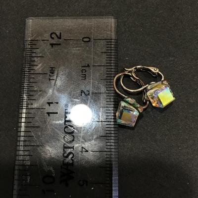 Beautiful vintage crystal dangle earrings