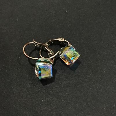 Beautiful vintage crystal dangle earrings