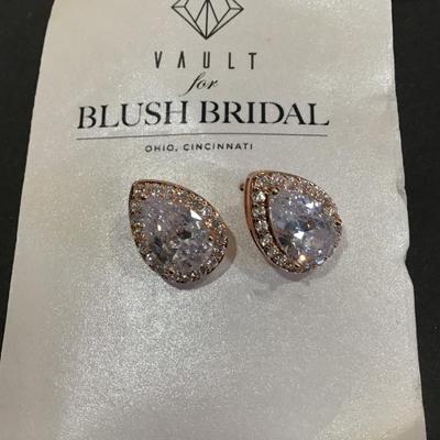 Beautiful Crystal Rhinestone teardrop studded earrings