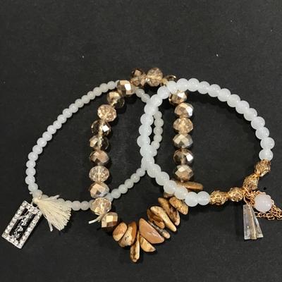 Crystal and bead stretch bracelets