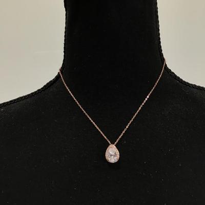Beautiful rose gold toned crystal necklace