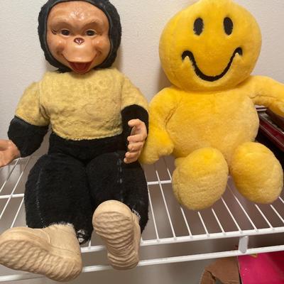 2 vintage stuffed animals