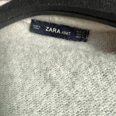 Women’s Coat Lot Size L-XXL + 2 Hats