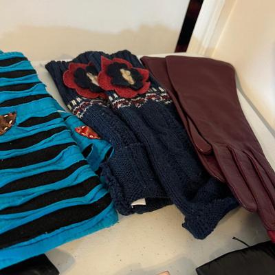 Women's Gloves Mittens Lot - Leather, NWT, Wool