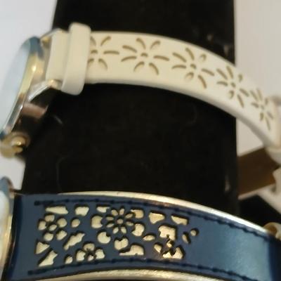 Set of 2 Quartz Fashion Watches – White & Blue Floral Cutout Bands