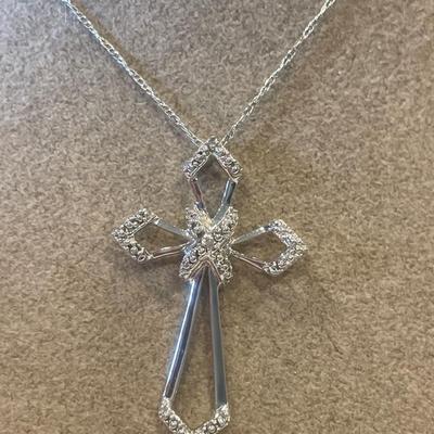 Stunning sterling cross and heart pendant