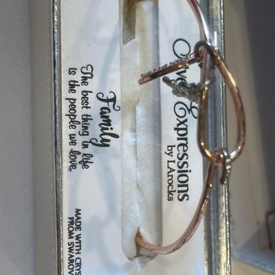 Silver Expressions Family bracelet