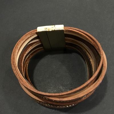 Very nice Multi-strap faux leather rhinestone magnetic bracelet
