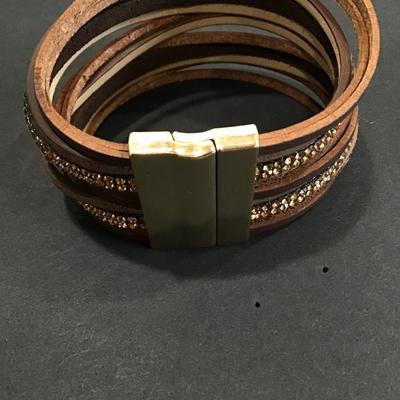 Very nice Multi-strap faux leather rhinestone magnetic bracelet