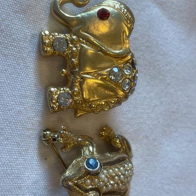 Animal brooches