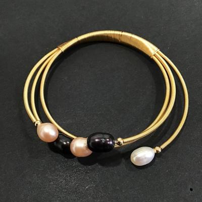 Gold tone genuine pearl bangle bracelet
