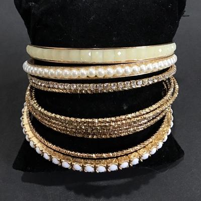 Pretty gold toned bracelet set