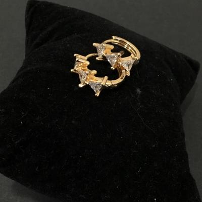 Gorgeous, gold, toned, crystal triangle hoop, earrings