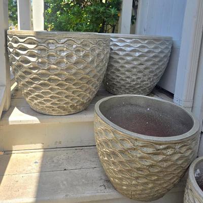 Sale Photo Thumbnail #28: Outdoor pots - 4 sizes