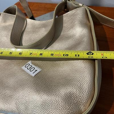 NWOT Luxury Designer Tote Le Monde London Bucket Leather Purse Shoulder Bag