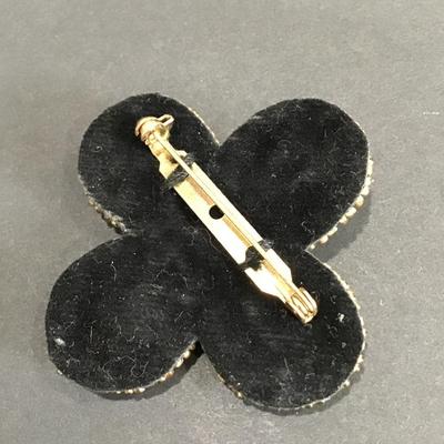 Vintage clover leaf rhinestone brooch