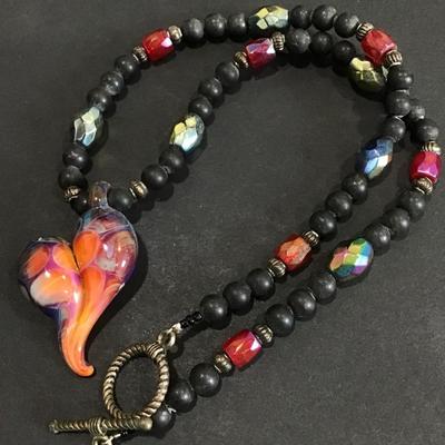 Cool unique glass toggle necklace