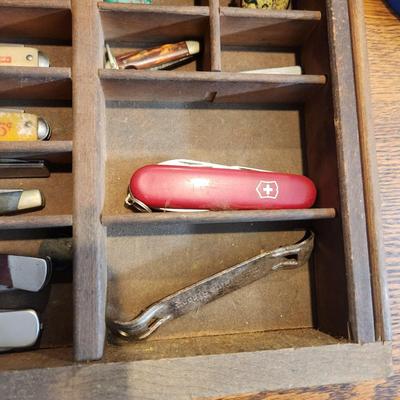 Lot Pocket Knives Bottle Can Openers in Shadow Box Printers Tray Coca-Cola, 7up, Buck , Swiss Army, Rheingold, Pabst, Falls City Beer