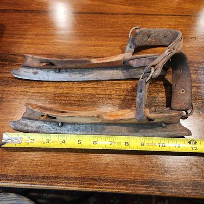 Antique Vintage Fa G.S. Ruiter Akkrum Dutch Netherlands Wooden Leather Ice Skates Cabin Decor
