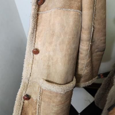 Womans Shearling Coat Featherweight Californian Spring Lamb size 10