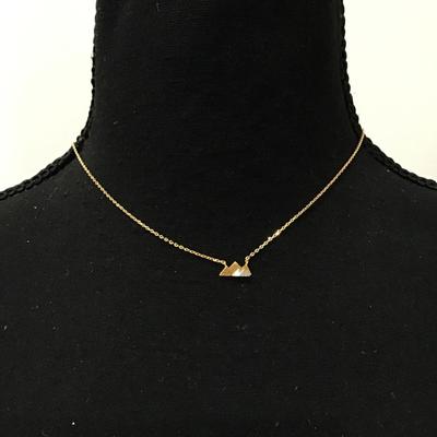Cute dainty gold and silver toned necklace