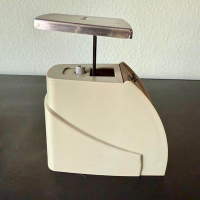 Sale Photo Thumbnail #553: 2-pound capacity, approx. 6" tall Good working con edition.