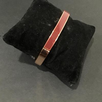 Very nice rose, gold toned, brown mauve enamel bracelet
