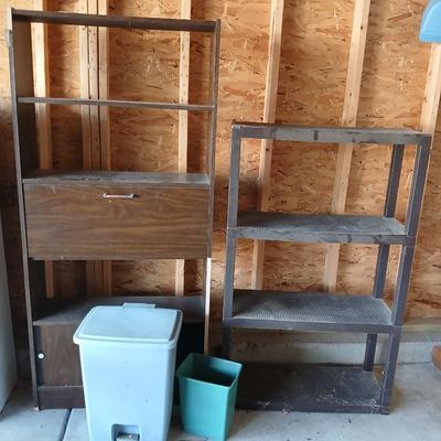 Garage Utility Lot – Shelving, Trash Bins & Storage