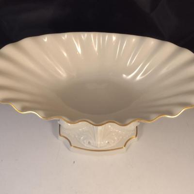Lenox (USA) Dolphin Theme Pedestal Centerpiece Bowl- Approx 7" Tall