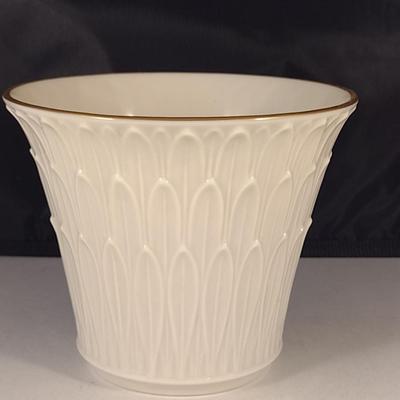 Lenox (USA) Cachepot Jardiniere Planter- Approx 4" Tall, 4 7/8" in Diameter