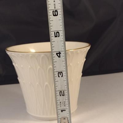 Lenox (USA) Cachepot Jardiniere Planter- Approx 4" Tall, 4 7/8" in Diameter