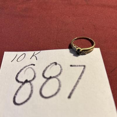 10 KT Gold Ring