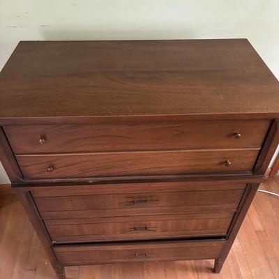 Sale Photo Thumbnail #931