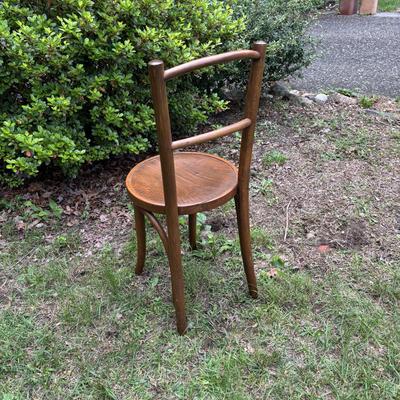LOT 72: Vintage Chairs