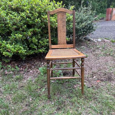 LOT 72: Vintage Chairs