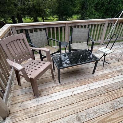 LOT 73: Outdoor/Patio Furniture