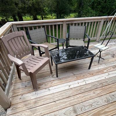 LOT 73: Outdoor/Patio Furniture
