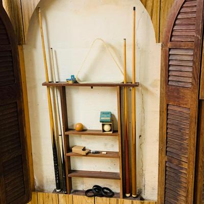 LOT 85: Bumper Pool Table with Removable Top, Pool Cue Rack and Vintage Wooden Billiards Scoring Beads